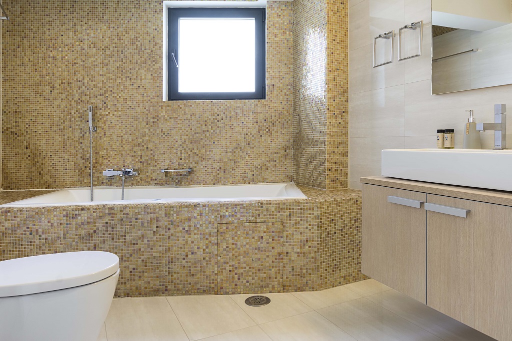 Villa Azure bathroom